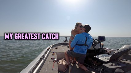 ''My Greatest Catch!' Guy surprises GF with PROPOSAL during fishing trip '