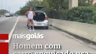 Homem com carro enguiçado usa calcinha para pedir ajuda no Rio