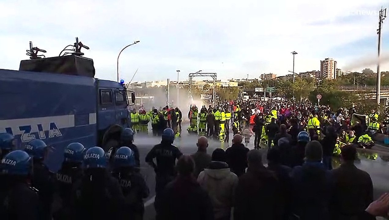 Triest: Gut 100 Menschen bei Demo mit Corona infiziert