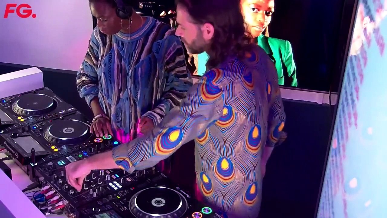 CLAAP! | HAPPY HOUR DJ | LIVE DJ MIX | RADIO FG