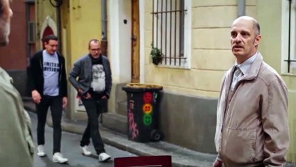 Plus belle la vie : [Spoilers] - Franck surprend une conversation au téléphone entre Meinard et Barrault...