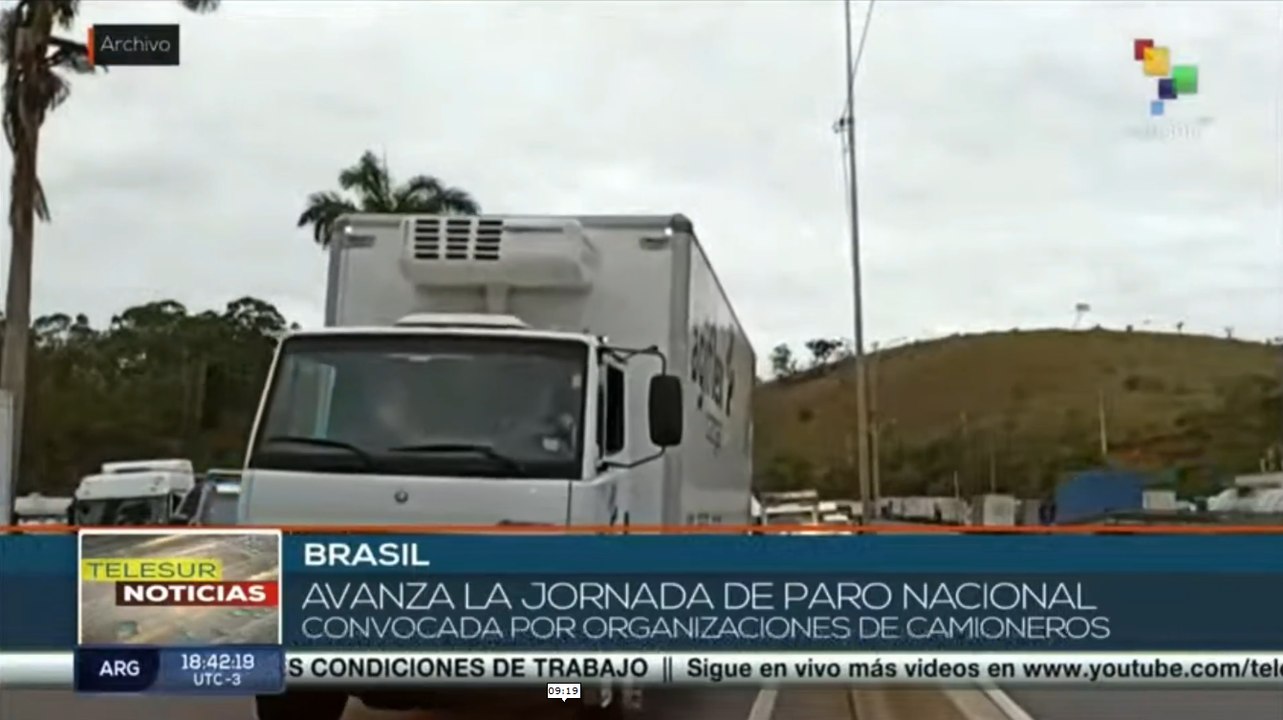 teleSUR Noticias 17:30 01-11: Camioneros brasileños continúan en protestas por mejoras laborales