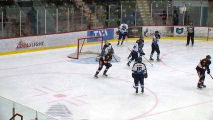 Performance gênante selon les joueurs et les entraîneurs des 3L