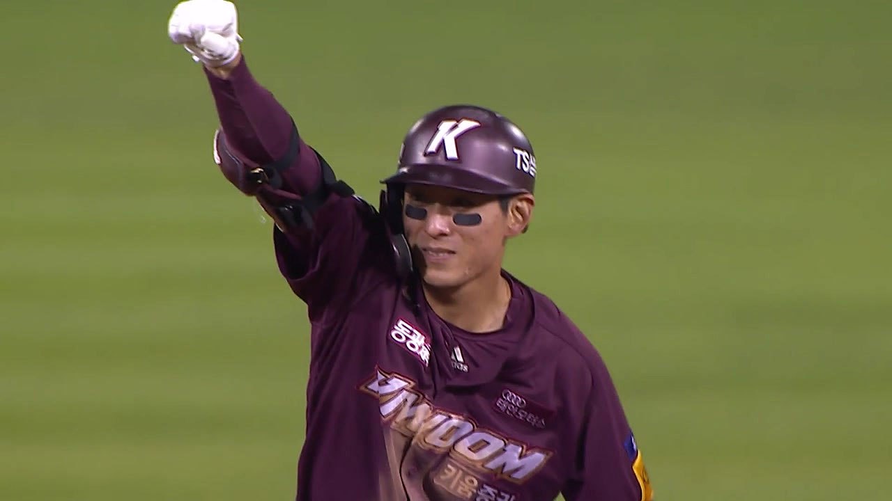 이정후 결승 2루타...키움, WC 승부 2차전에서 결판 / YTN