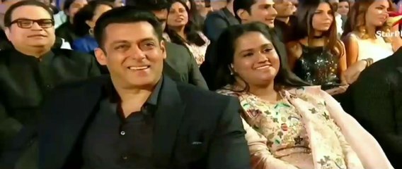 Salman Khan REACTION On Katrina Kaif Asked Mujh Se Shadi Karoge In Public | Must Watch