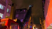 Yangında mahsur kalan 3 kişi 4. kattan atladı