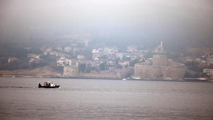 Çanakkale Boğazı sis nedeniyle gemi geçişlerine kapatıldı! Feribot seferleri de durduruldu