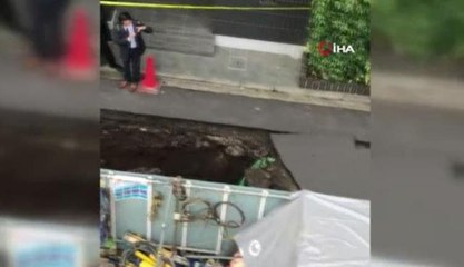 Japonya'da yol çöktü, çöp kamyonu oluşan çukura düştü