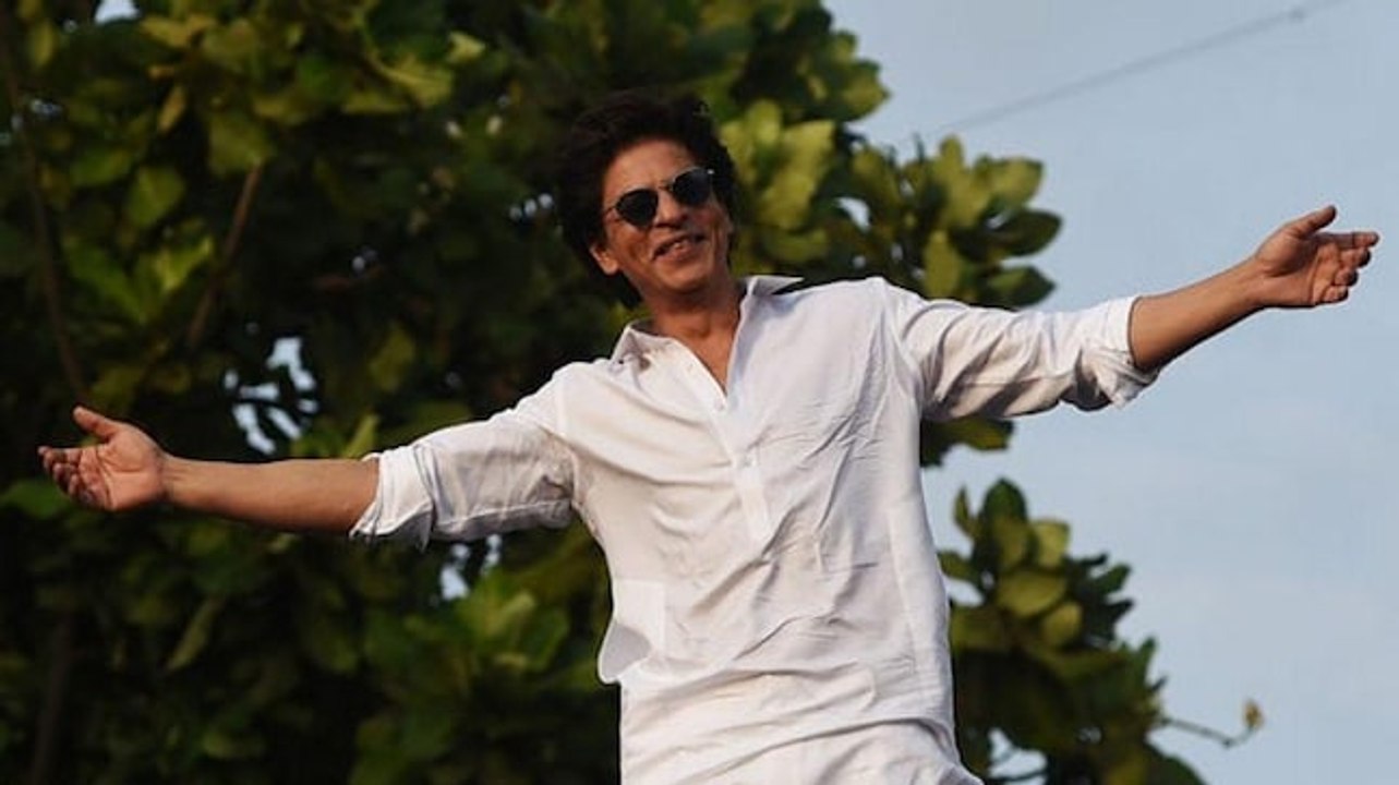 Shah Rukh Khan’s friends and fans send gifts to Mannat on his 56th birthday