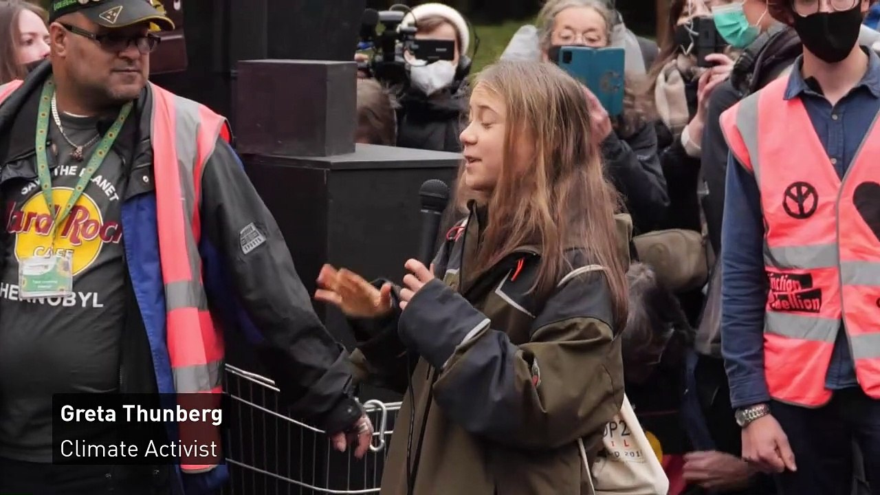 Greta Thunberg says politicians are 'pretending' at COP26