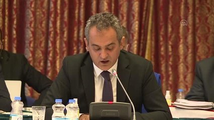 Milli Eğitim Bakanı Özer: "En az iki doz aşı olmuş ve antikor oluşturmuş öğretmen oranımız yüzde 92'ye ulaşmıştır"