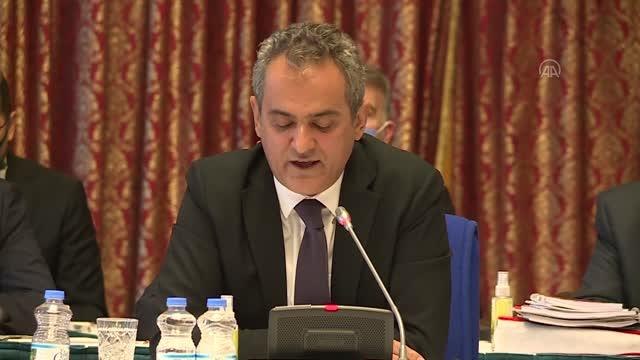 Son dakika gündem: Bakan Özer: Kurallara harfiyen uyarak yüz yüze eğitime devam etme kararlılığı içerisindeyiz