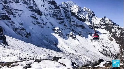 Les opérations pour retrouver trois jeunes alpinistes français, portés disparus au Népal après une avalanche dans la région de l’Everest, ont repris malgré l’espoir "quasi nul" de les retrouver vivants