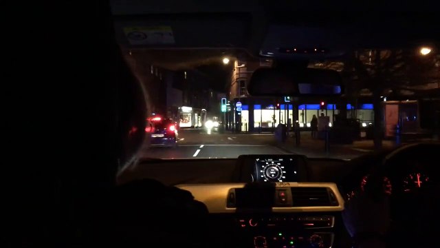 Surrey Police 'blue light run' through Farnham town centre