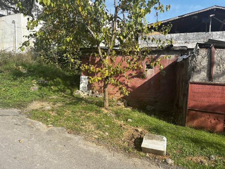 KARTAL'DA YOL KENARINDA YENİ DOĞMUŞ BEBEK BULUNDU
