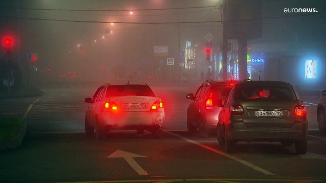 Москву окутал густой туман