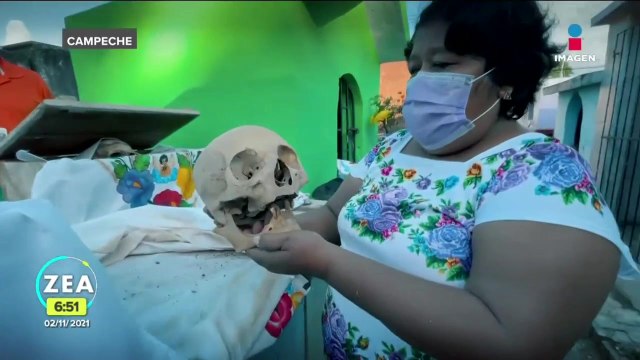 Limpieza de restos en Pomuch, un acto de amor el Día de Muertos