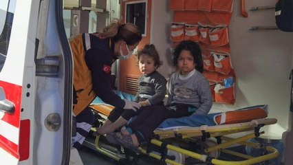 Son dakika haberleri: YANGINDA ANNE VE 2 ÇOCUĞU DUMANDAN ETKİLENDİ