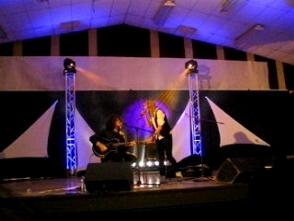 MAÏDI ROTH-LONDE LES MAURES-Il EST EN VOYAGE