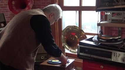 Ziyaretçilerini geçmişe götüren dükkan