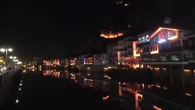 Yalıboyu Evleri ve Kral Kaya Mezarları turuncu renk ile aydınlatıldı