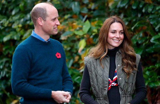 Duke and Duchess of Cambridge make veggie burgers for Scouts
