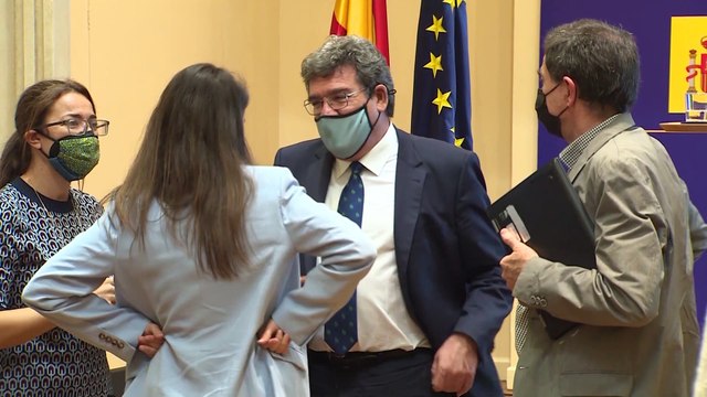 Gobierno propone subir las cotizaciones para la 'hucha de la pensiones'