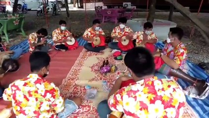 "ดารา" เสี่ยงโชครับทรัพย์ แก้บนแม่แก้วเรือนทอง "เลขเด็ด 16/11/64" (มีคลิป)