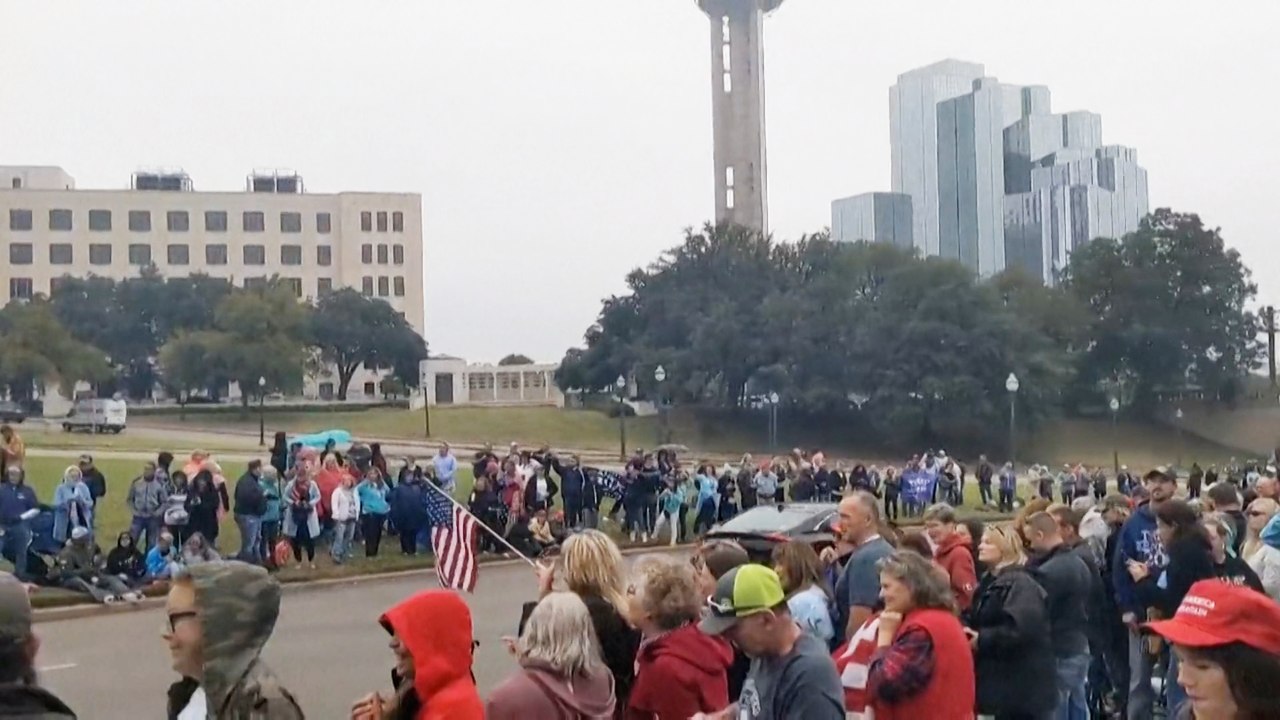 „JFK Junior lebt“: QAnon-Anhänger warten auf verheißene Rückkehr