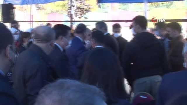 Bakan Özer: Tüm önlemleri alarak bazen önlemleri revize ederek yüz yüze eğitime devam etme kararlılığı içerisindeyiz