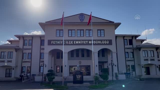 Kuyumcuya sahte altın satmaya çalışan 3 zanlı serbest bırakıldı