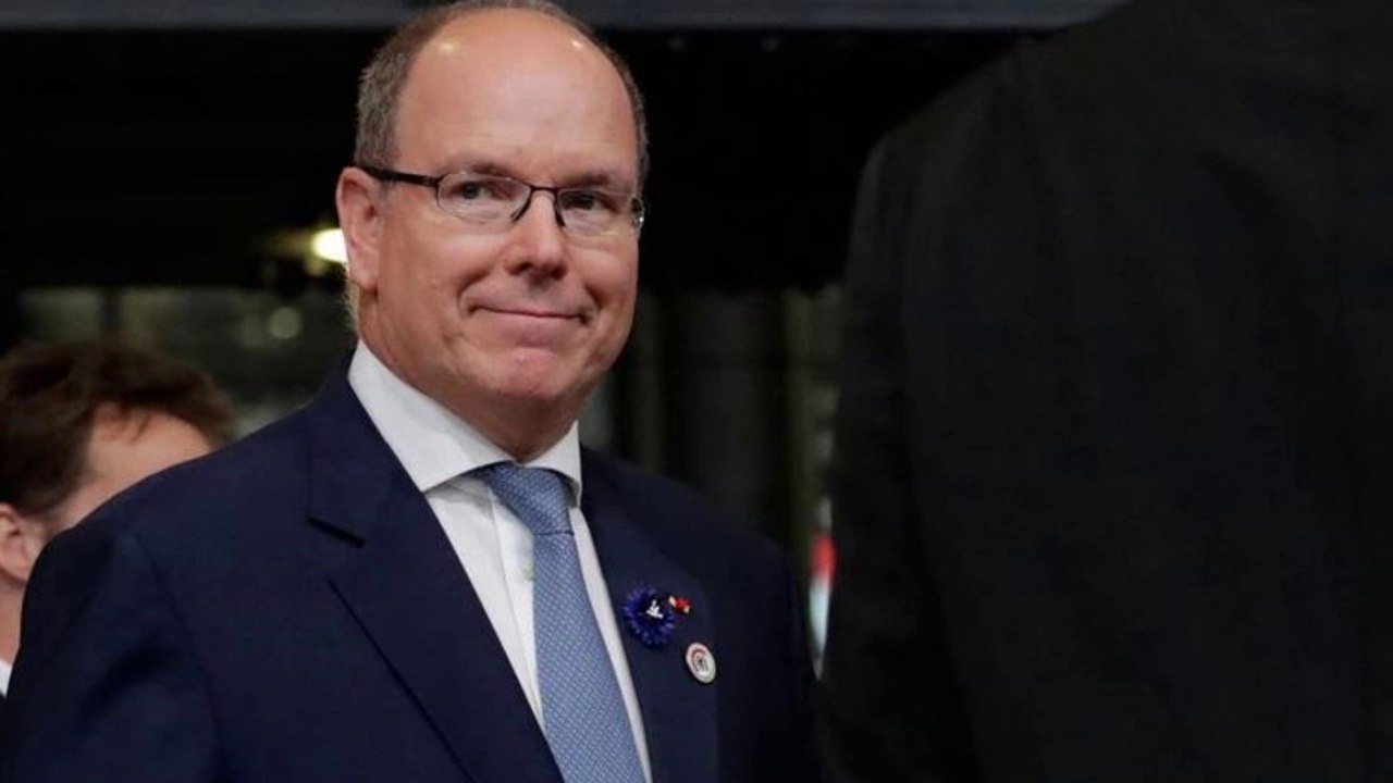 Le Prince Albert reconnait publiquement Alexandre son fils Metis.