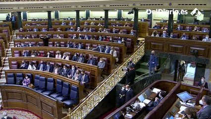 La bancada popular corea "ERE, ERE" a la ministra Montero cuando menciona la corrupción del PP