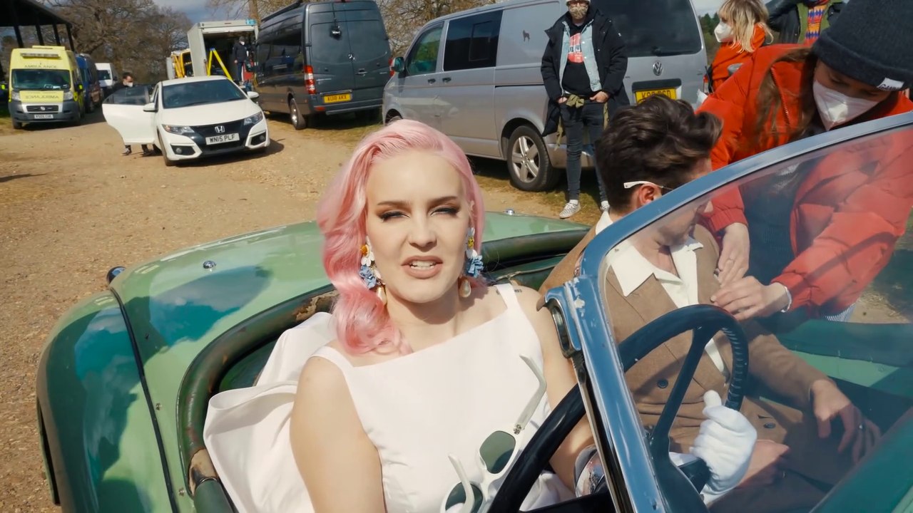 Anne-Marie & Niall Horan - Our Song _Anne-Marie Behind The Scenes Video