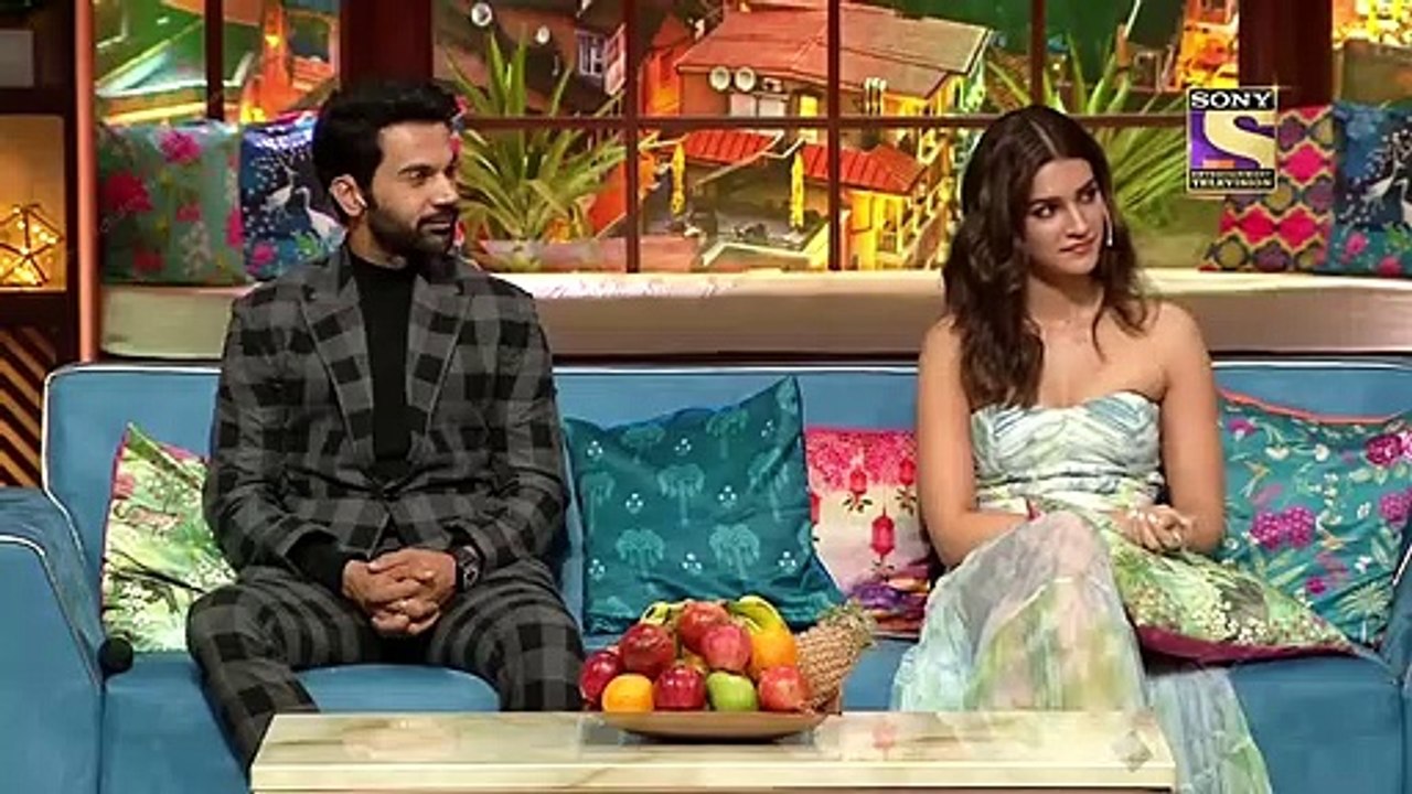 Rajkummar - Kriti Sanon हंसी से हुए लोटपोट, Hum Do Humare Do Promotion || The kapil sharma show