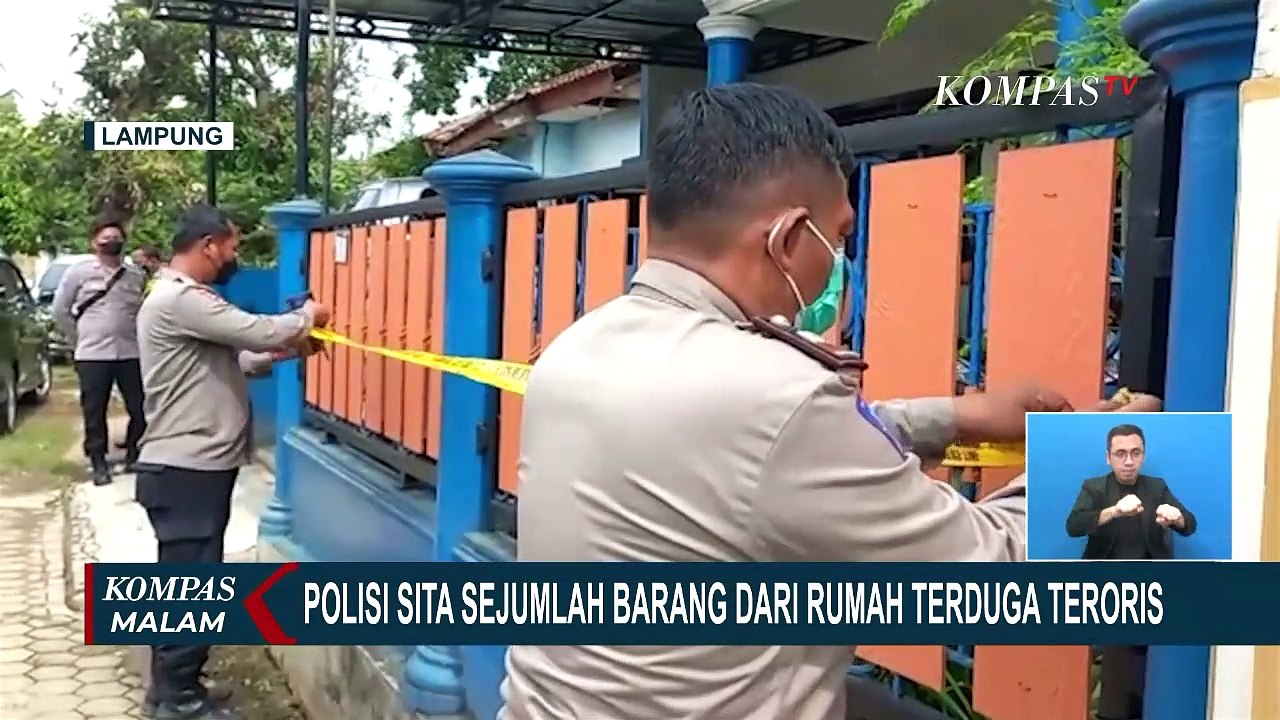 Tim Densus 88 Geledah Rumah Terduga Teroris di Lampung, Sejumlah Barang Bukti Disita