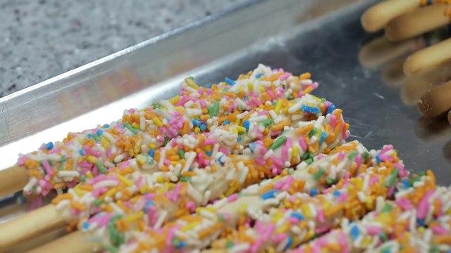 How Colorful Crunchy Choco Stick is made Korean Dessert