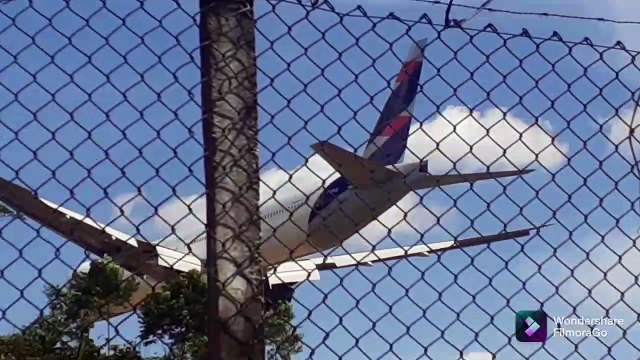 Boeing 777-300ER PT-MUB vindo de Guarulhos e Airbus A321 PT-MXF vindo de Fortaleza