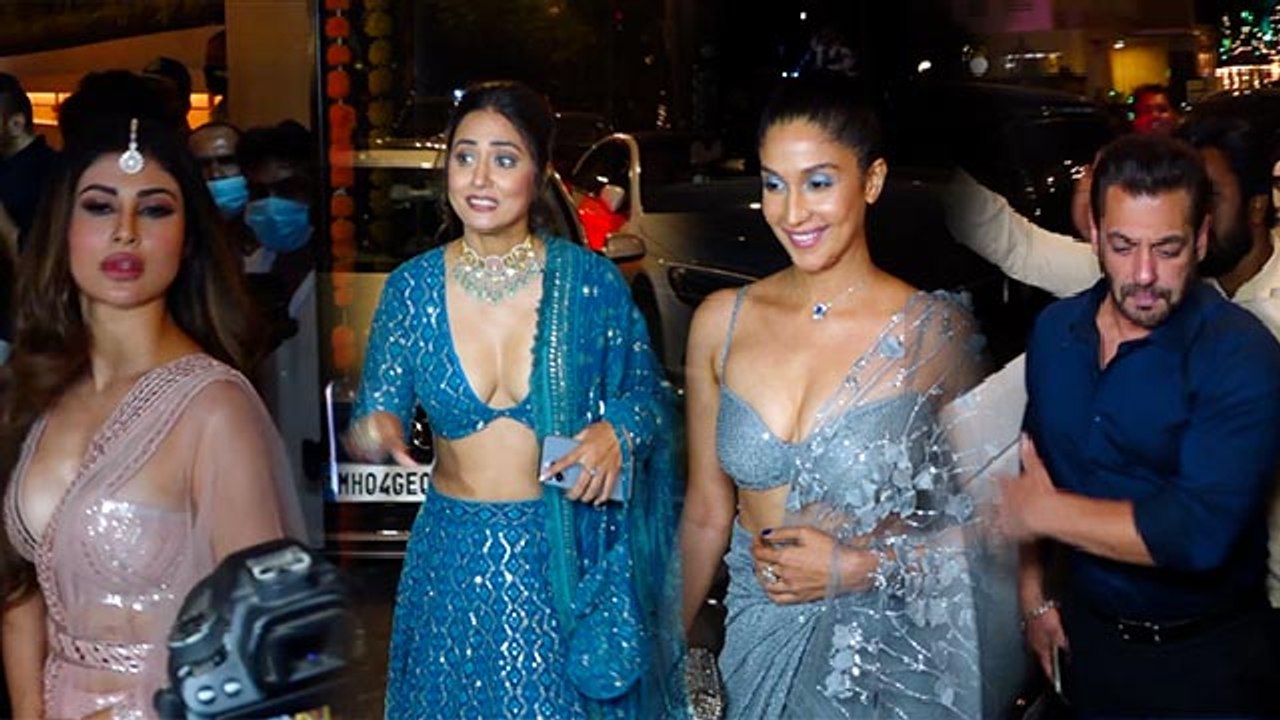 Ekta Kapoor Diwali Party 2021 में Bollywood Celebs का Celebration VIRAL VIDEO | Boldsky