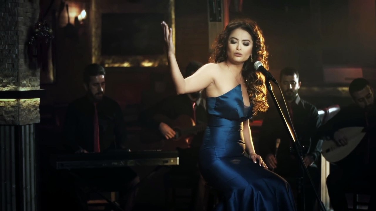 Songül Güner - Yalan Dünya [ Official Video © 2015 İber Prodüksiyon ]