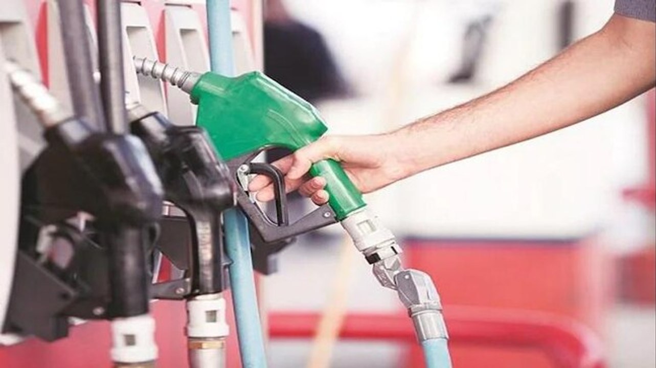 Petrol, diesel prices cut before diwali, govt reduces excise duty