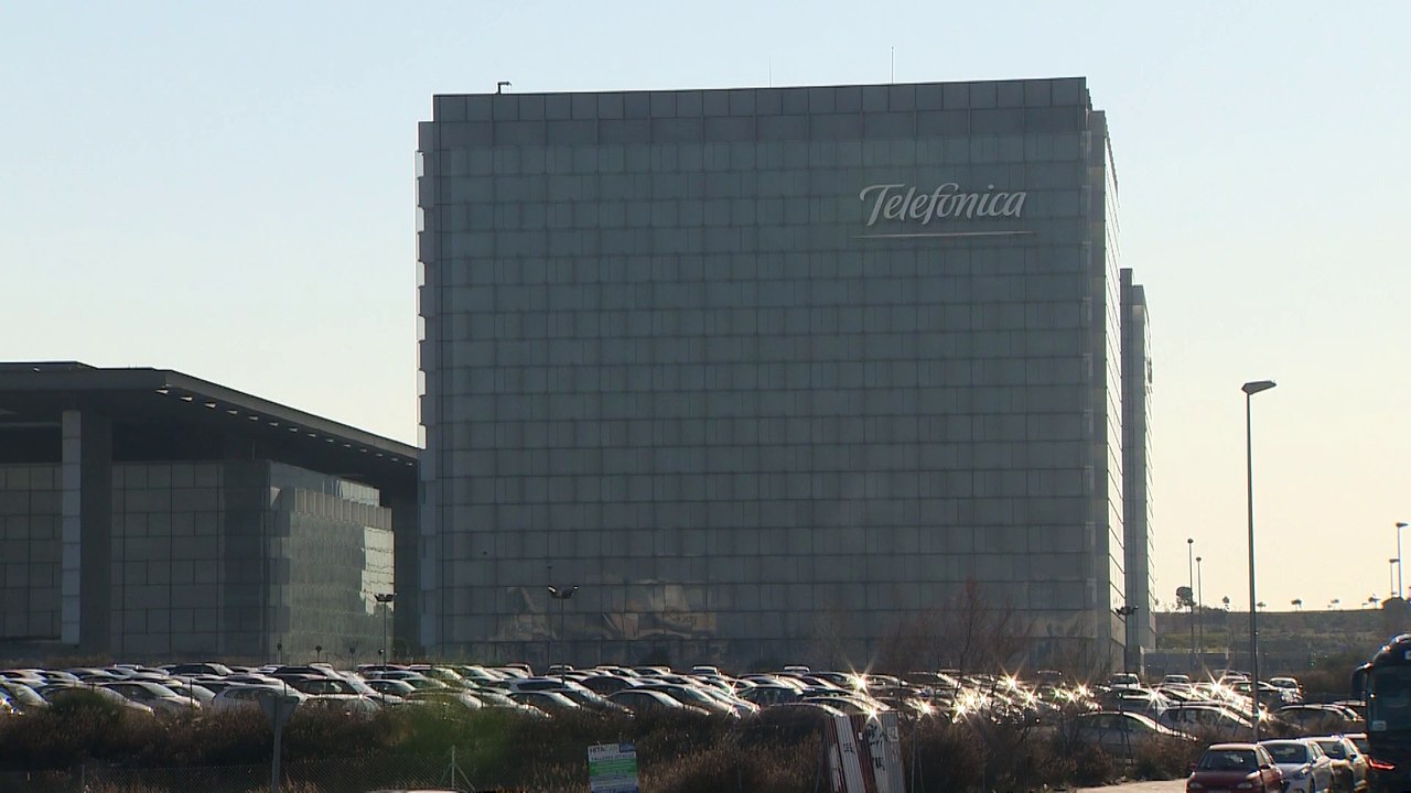 Telefónica gana 9.335 millones hasta septiembre por los extraordinarios