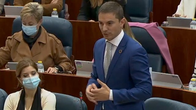 Así ha sido el debut de Juan Lobato como portavoz en la Asamblea de Madrid