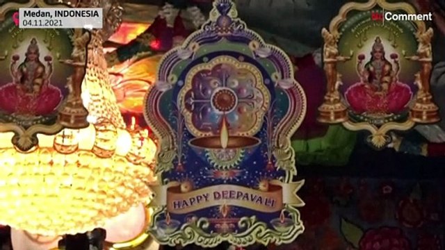 Candles and prayers as hundreds celebrate Diwali
