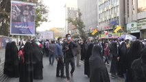 İran'da, ABD'nin Tahran Büyükelçiliği işgalinin 42'nci yılı nedeniyle birçok kentte gösteri düzenlendi