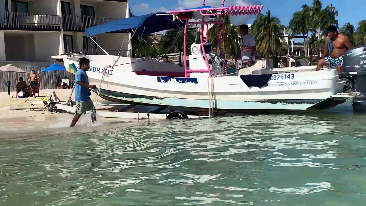 Tow Rope Snaps During Boat Retrieval video Dailymotion