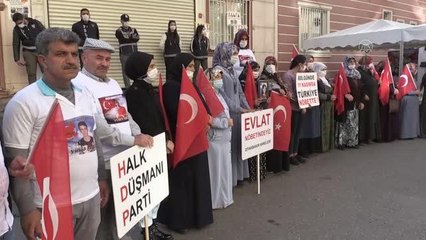 Diyarbakır annelerine destek ziyaretleri sürüyor