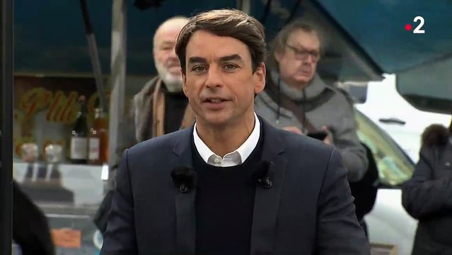 Le 13 Heures de Julian Bugier perturbé par un manifestant