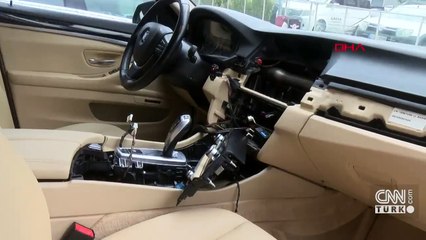 Lüks otomobili dakikalar içinde hurdaya çevirdiler