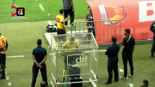 98 Esportes | Tem muita gente sentida com o futebol do Atlético, com a liderança do Atlético - Alê Silva